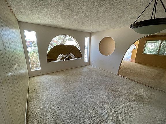 3rd image of 1340 E Townley Ave