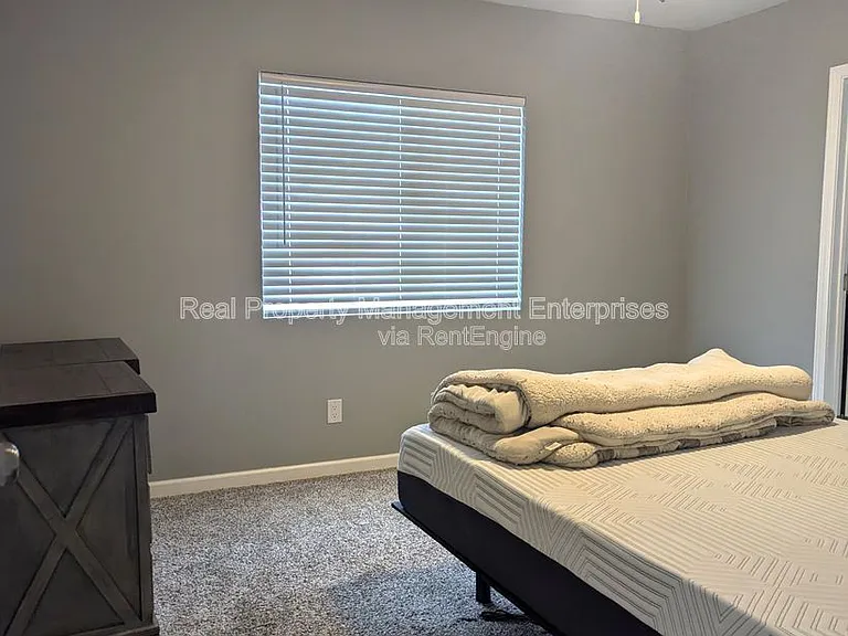 600 N Poplar Ln — Photo 15