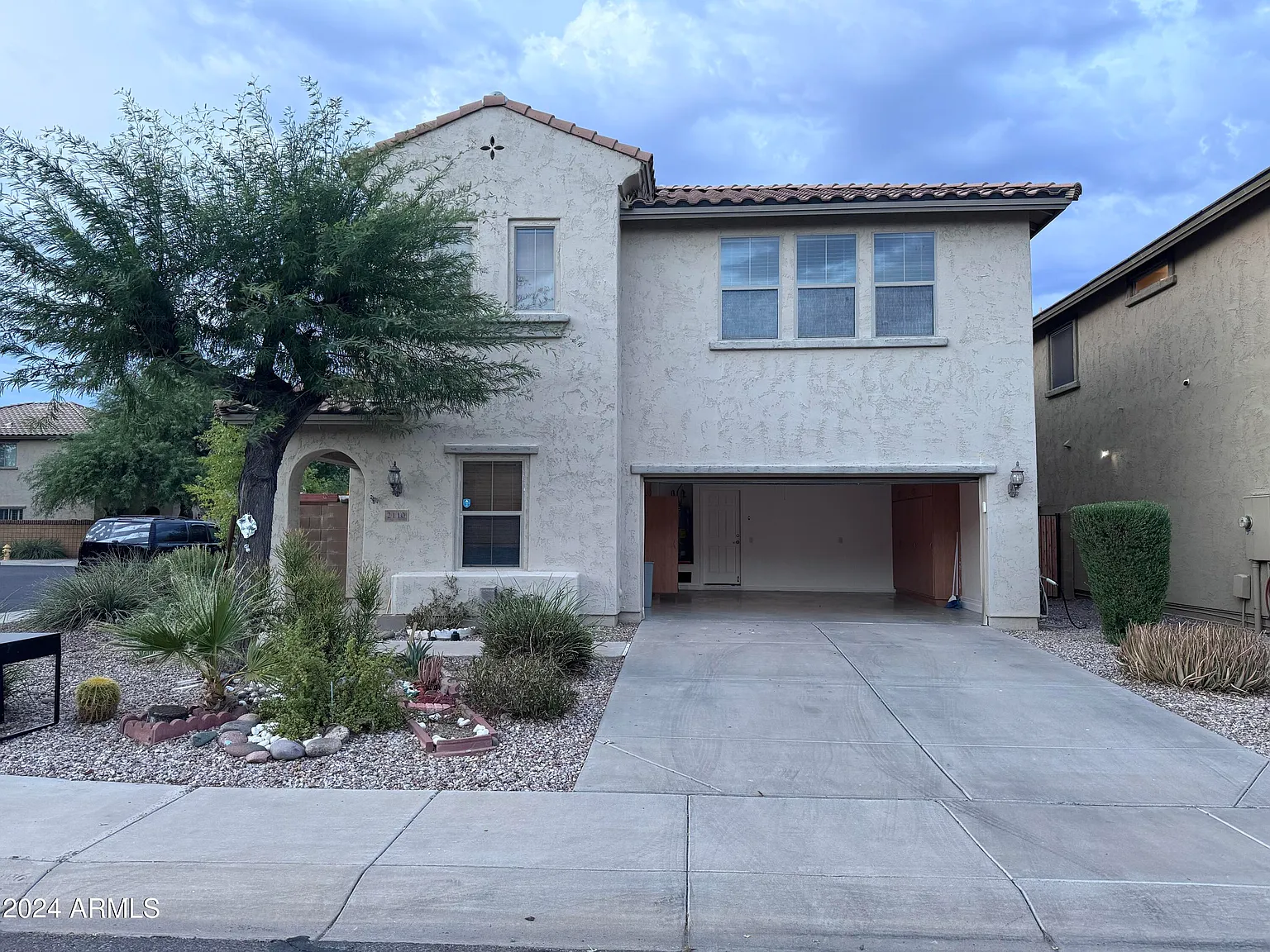 3 bed, 2.5 bath, 2093 sqft, $2,500 — Photo 2