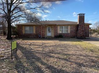 505 W Locust St, Whitewright, TX 75491
