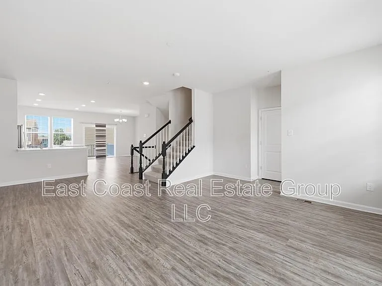 7055 Delegate Pl — Photo 13
