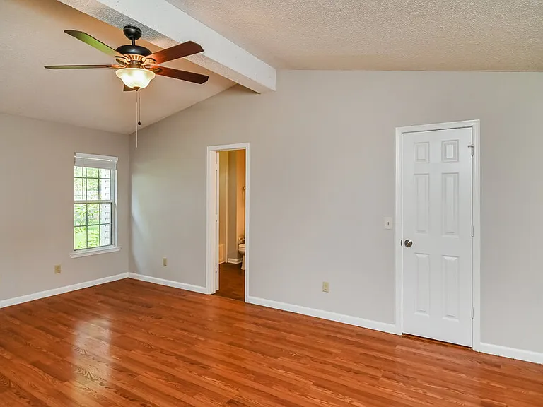 4359 Hollygate Dr — Photo 10