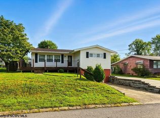 111 Circle Dr, Bridgeport, WV 26330