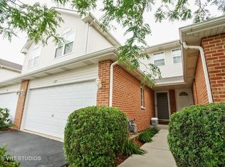 1157 Coventry Cir, Glendale Heights, IL 60139