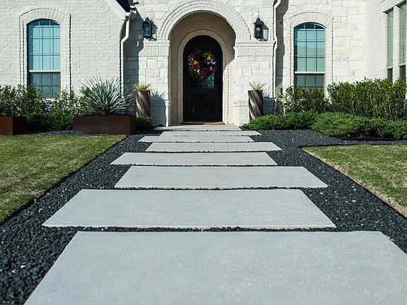 4th image of 880 Tranquility Dr