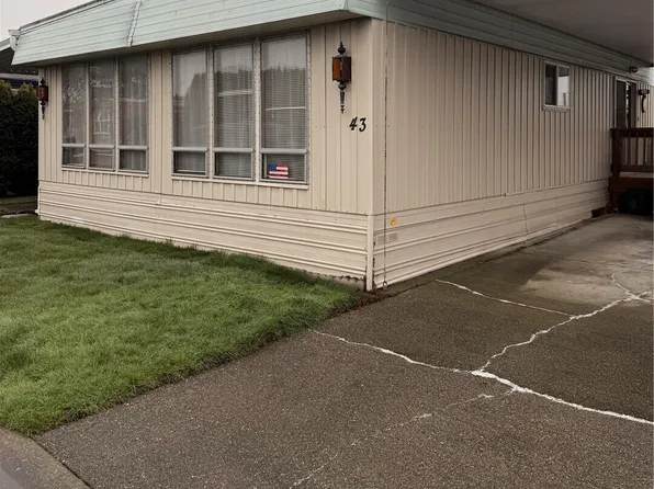 225 NE Ernst #43, Oak Harbor, WA 98277