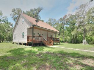 1605 County Road 30, Angleton, TX 77515