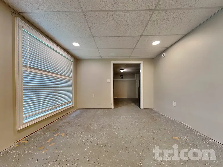 4050 Monarch Dr — Photo 14
