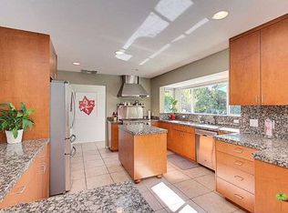 733 E Chia Rd, Palm Springs, CA 92262