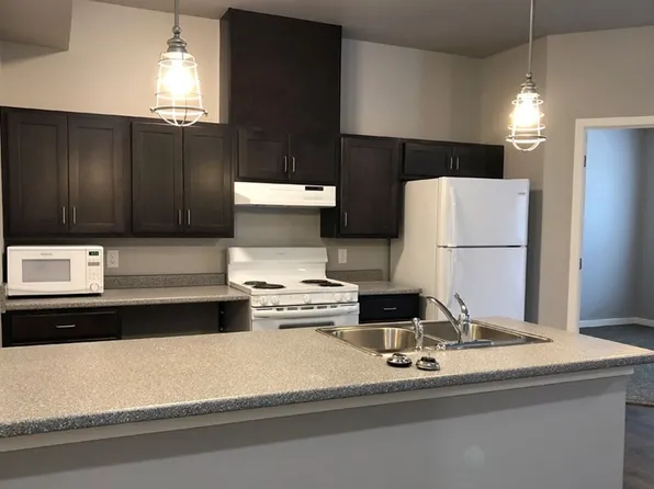 442 5th Ave SW APT 4, Cedar Rapids, IA 52404