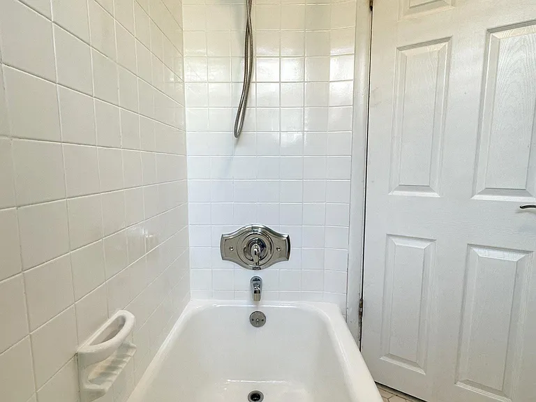 2509 S Rosewood St — Photo 35