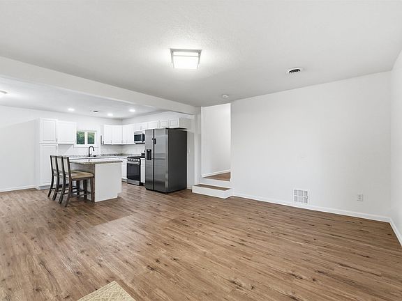 5th image of 2854 S Lima Rd