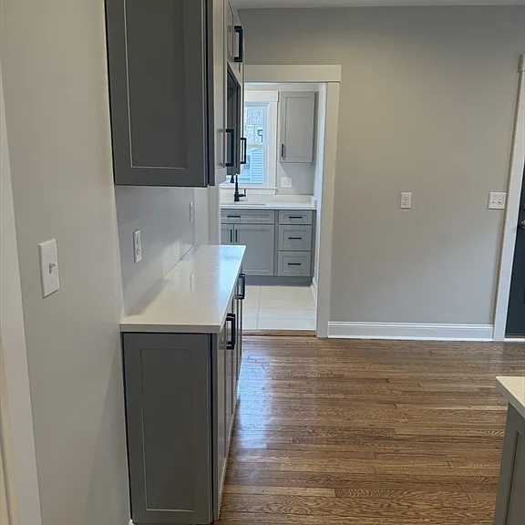 138 Allen St #1 — Photo 6