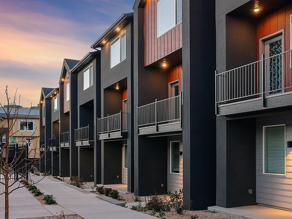 Railrunner Townhomes