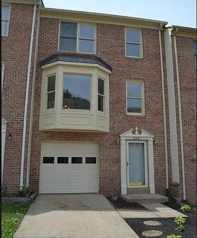 302 Sunny Hill Ct