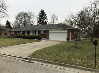 832 Schrubb Dr, Dayton, OH 45429