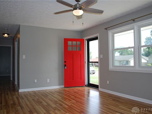 5th image of 2481 Bingham Ave