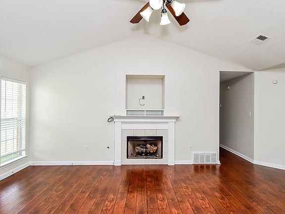 3rd image of 7755 Mary Payton Dr