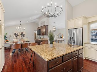 15260 Highland Pl, Minnetonka, MN 55345