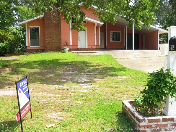 5609 Bowman Ct, Fayetteville, NC 28304