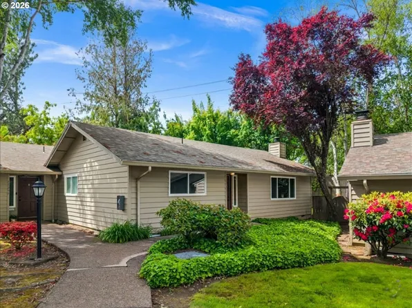 11257 SW Springwood Dr, Tigard, OR 97223