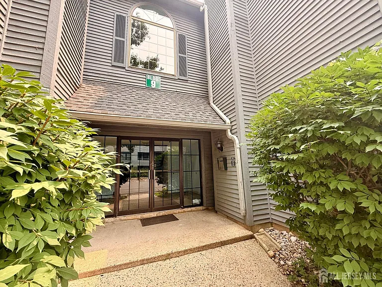 902 Woodhaven Dr — Photo 17