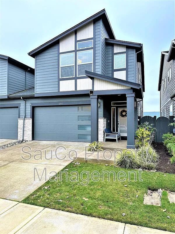 3 bed, 2.5 bath, 2014 sqft, $2,820 — Photo 1