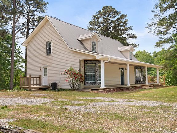 3rd image of 3626 Ruth Cir