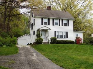 228 N Main St, Munroe Falls, OH 44262