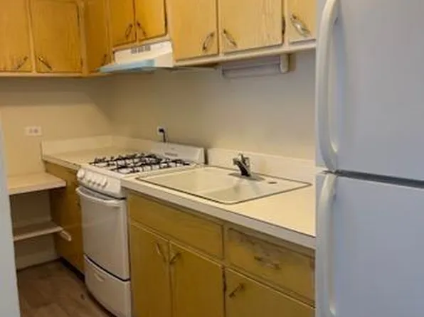 6310 W 63rd St #4, Chicago, IL 60638