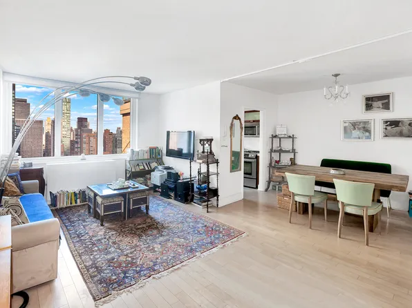 212 East 47th Street image 1 of 5