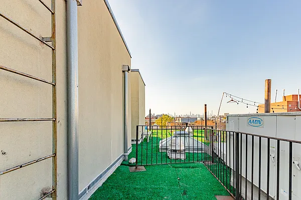 Rented by MySpaceNYC | media 56