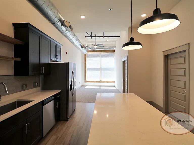 The Henry on Main — Photo 74