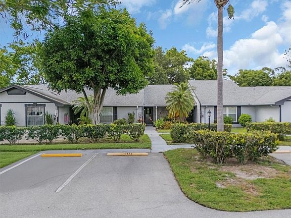 3rd image of 10442 Lakeport Ct