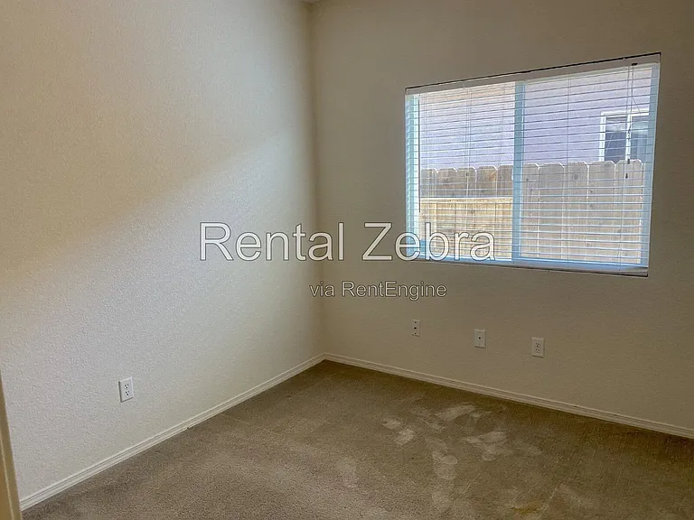 2645 Mira Ct — Photo 9
