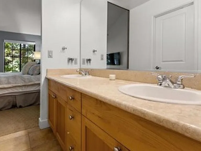 330 S Overlook Dr — Photo 15