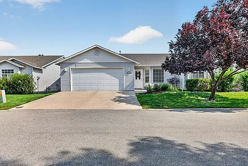 8106 W Penny Ln Photo 1