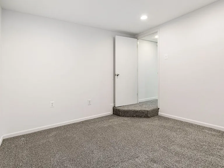 17020 Briardale Rd — Photo 25