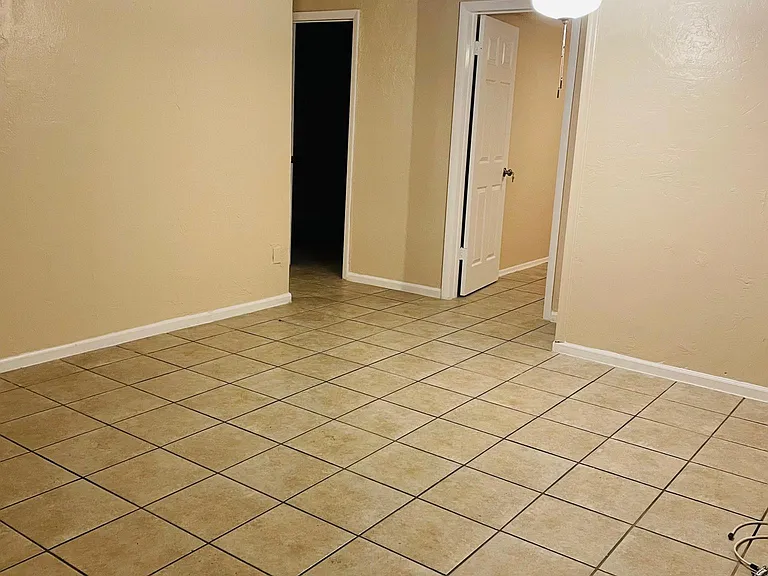 2245 Everett St — Photo 8