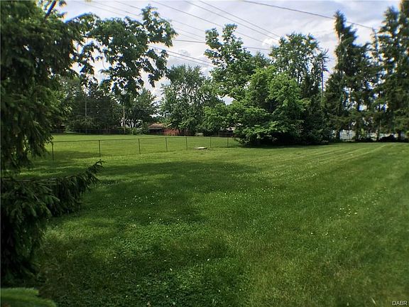5th image of 807 Woodlawn Ave