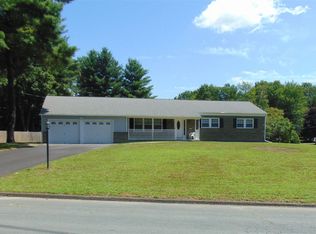38 Casablanca Ct, Clifton Park, NY 12065