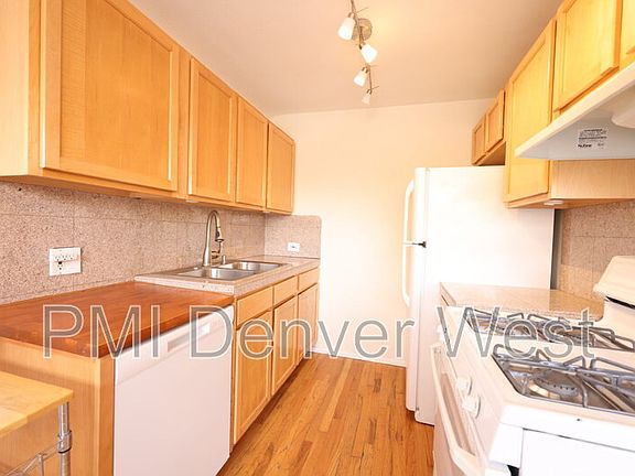 3rd image of 23 N Clarkson St APT 1