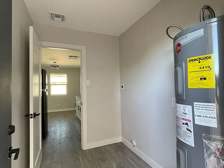 Charming 1 bed 1 bath in great location! — Photo 69