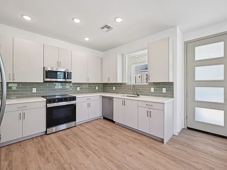 Agave Townhomes — Photo 15