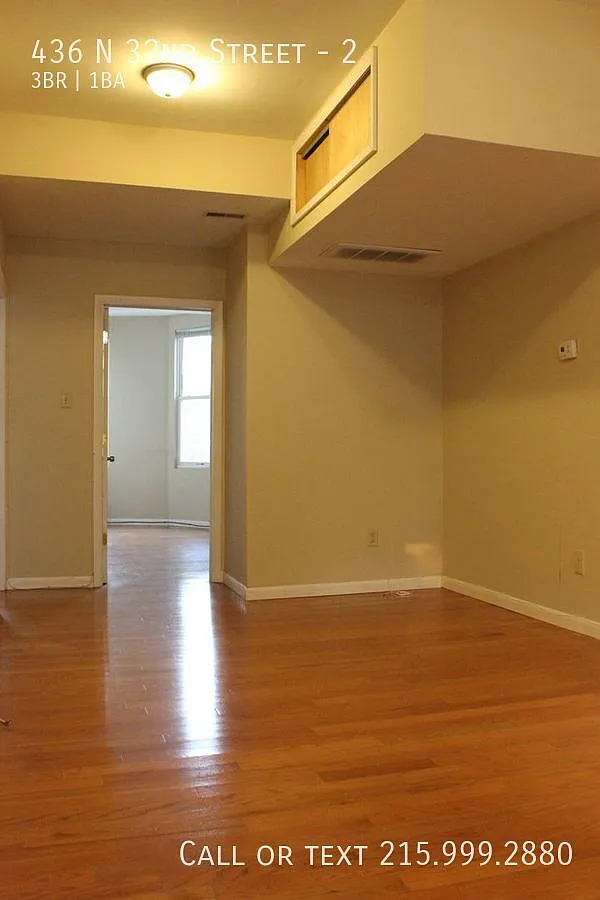 Three bedroom apartment on 32nd street! — Photo 2