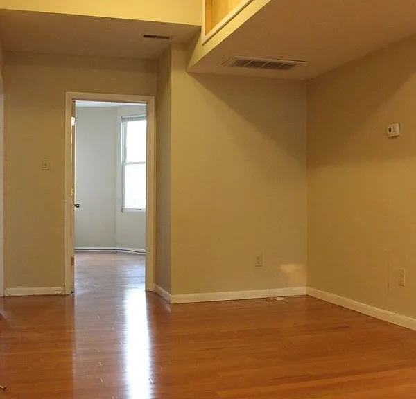 436 N 32nd St #2 — Photo 2