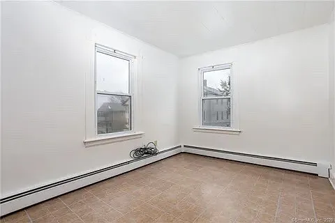 129 Miller St #2 — Photo 5