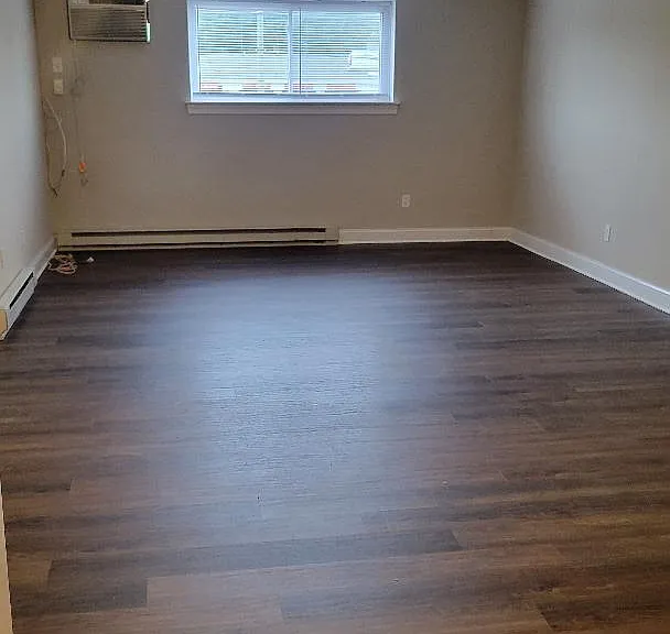 Eagle Court Apartments — Photo 6