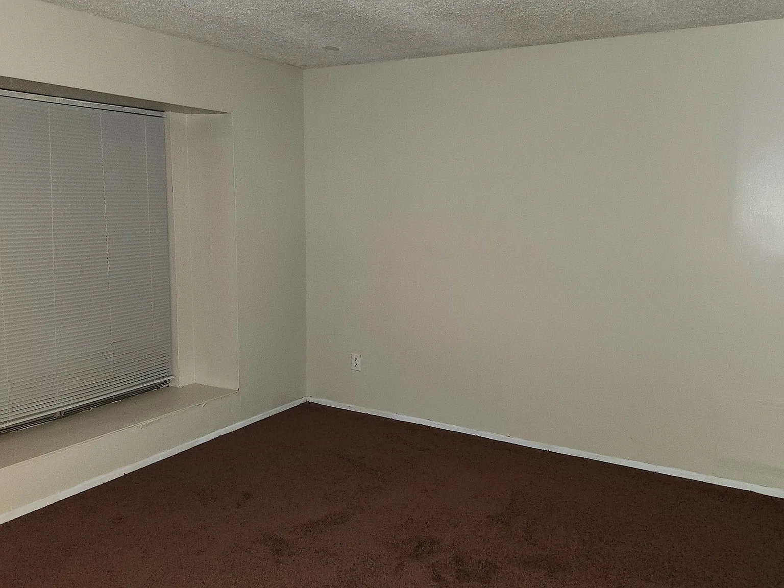 3 bed, 1782 sqft, $1,300 — Photo 2