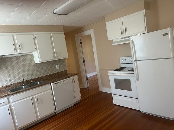 4th image of 44 Langdon Ct